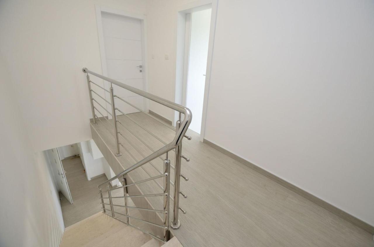 Apartments Villa Sofia Martinšćica Exterior foto